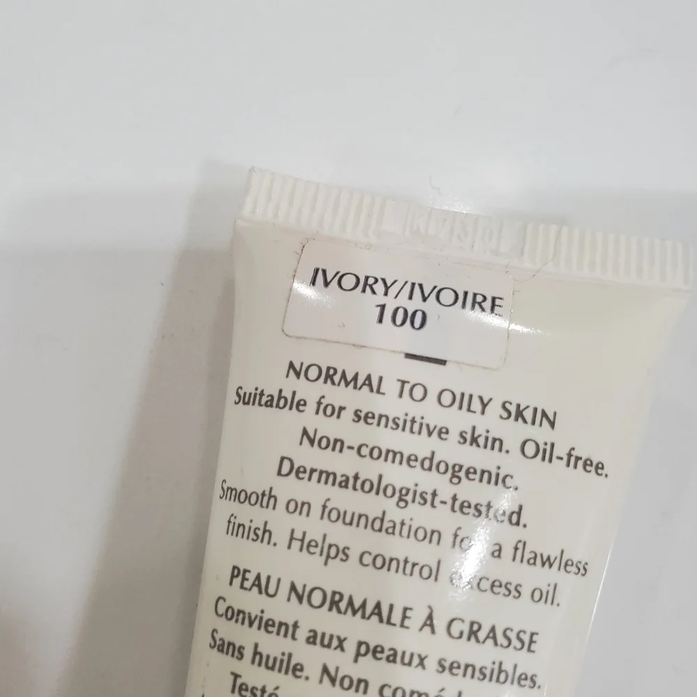 Mary Kay Foundation Ivory 100